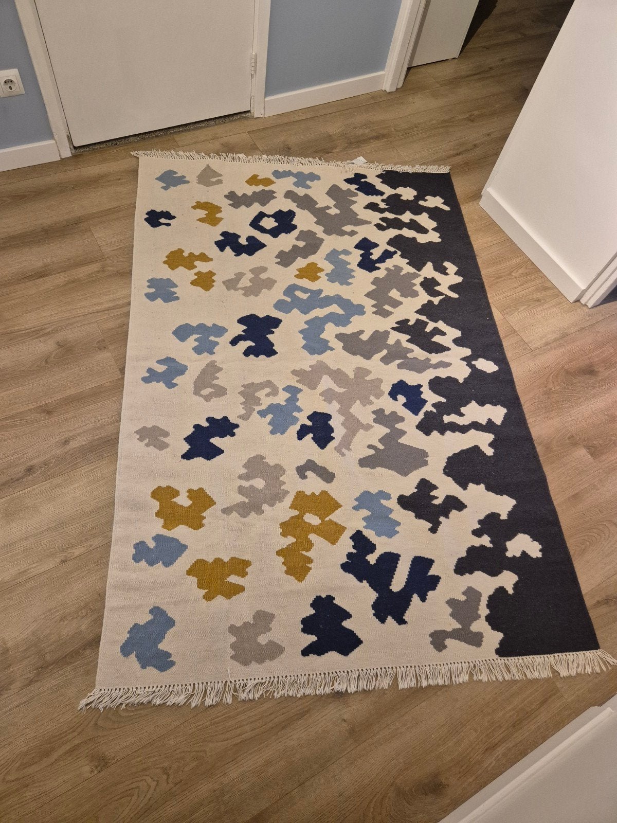IKEA VÄDEBÄK Vloerkleed - 133x195 cm, Ophalen, Blauw, 100 tot 150 cm, Modern, Speels, Abstract