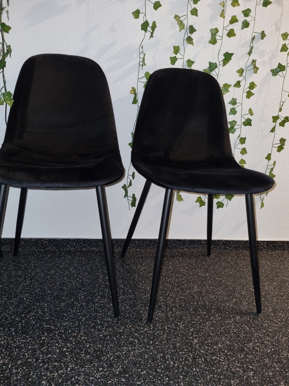 2x Zwarte fluwelen stoelen, Huis en Inrichting, Stoelen, Ophalen, Twee, Zwart, Nieuw