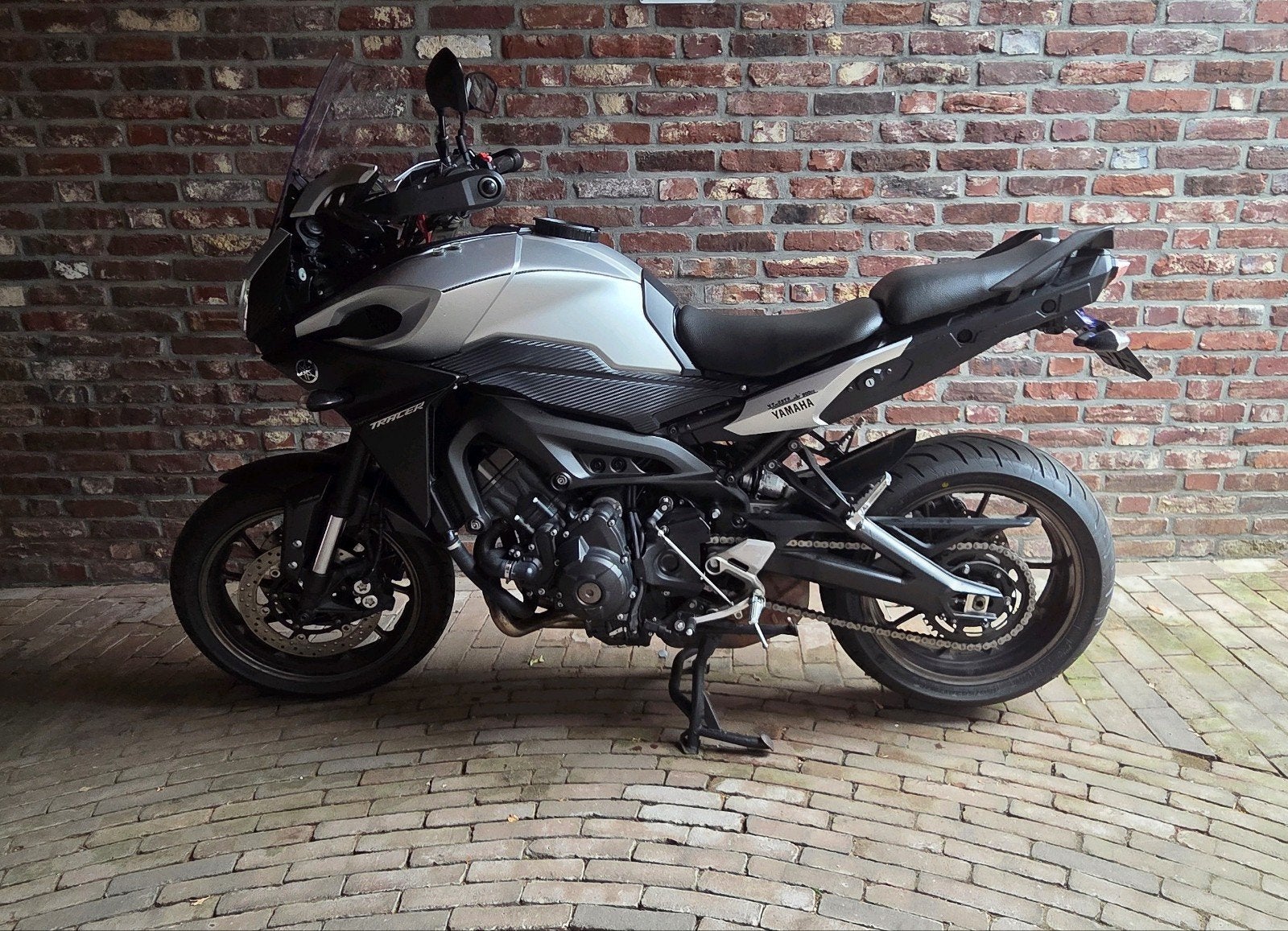 Yamaha MT- 09 Tracer | met 2 nieuwe banden | veel extra's, Motoren, Motoren | Yamaha, Occasion, 3 cilinders, Particulier, Meer dan 35 kW