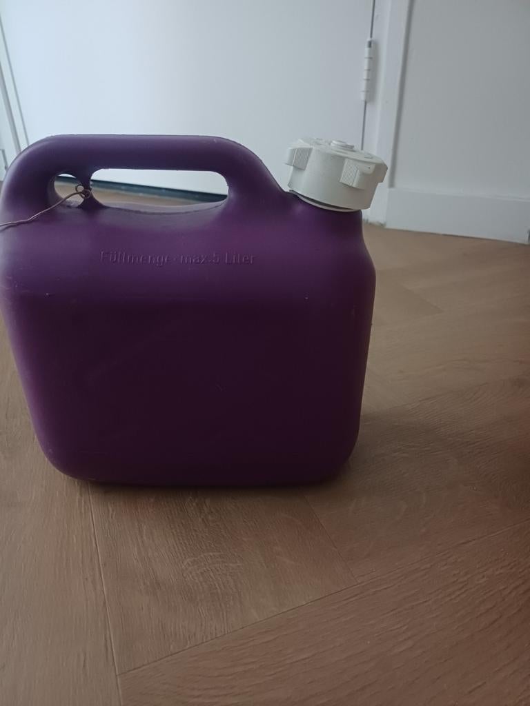 Paarse jerrycan 5 liter - mist alleen de slang, Ophalen of Verzenden, Gebruikt