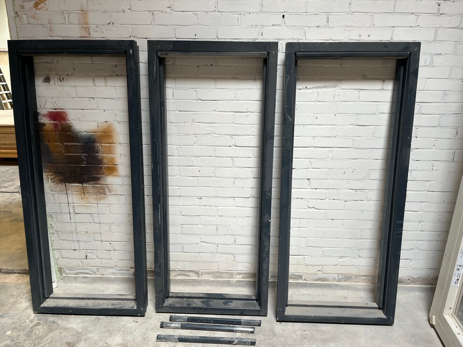 3 x nieuwe hard houten kozijnen, Doe-het-zelf en Verbouw, Kozijnen en Schuifpuien, Raamkozijn, Zo goed als nieuw, Hout, Ophalen