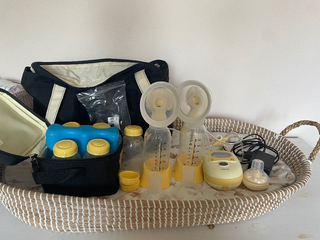 Medela kolf freestyle, Gebruikt, Medela, Borstkolf, Ophalen of Verzenden
