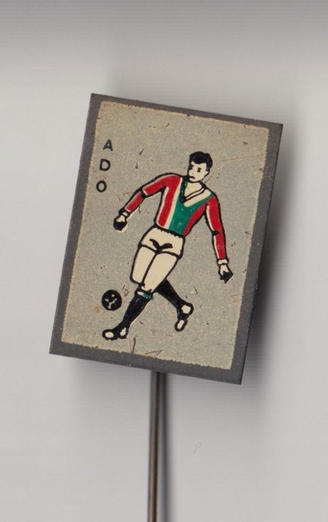 Voetbal Ado den Haag blik speldje, Gebruikt, Niet vindbaar, Niet vindbaar, Speldje of Pin