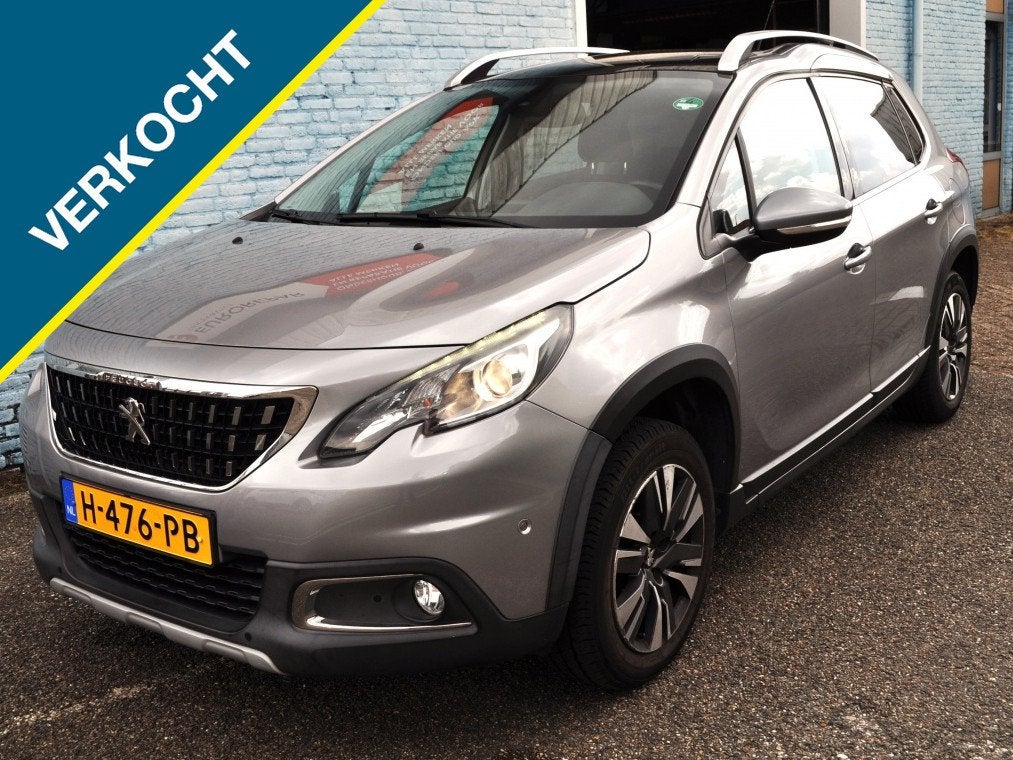 Peugeot 2008 1.2 Allure trh pano st.verw cam+aut park, 12 maanden, Euro 6, Leder en Stof, Handgeschakeld