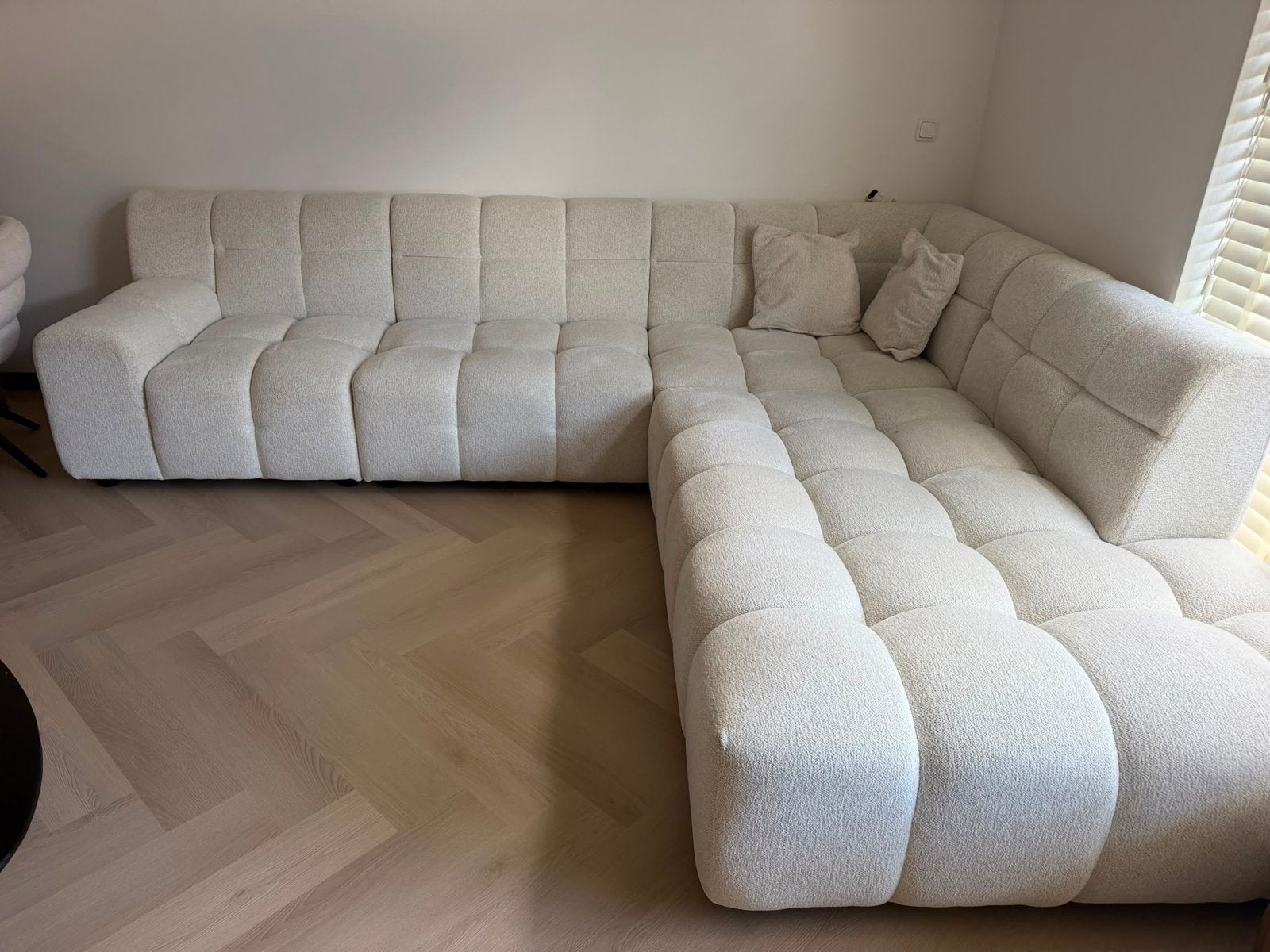Nieuwe Hoekbank 300x245 cm - Crème Bouclé Stof, Hoekbank, Ophalen of Verzenden, Vierpersoons of meer, 300 cm of meer