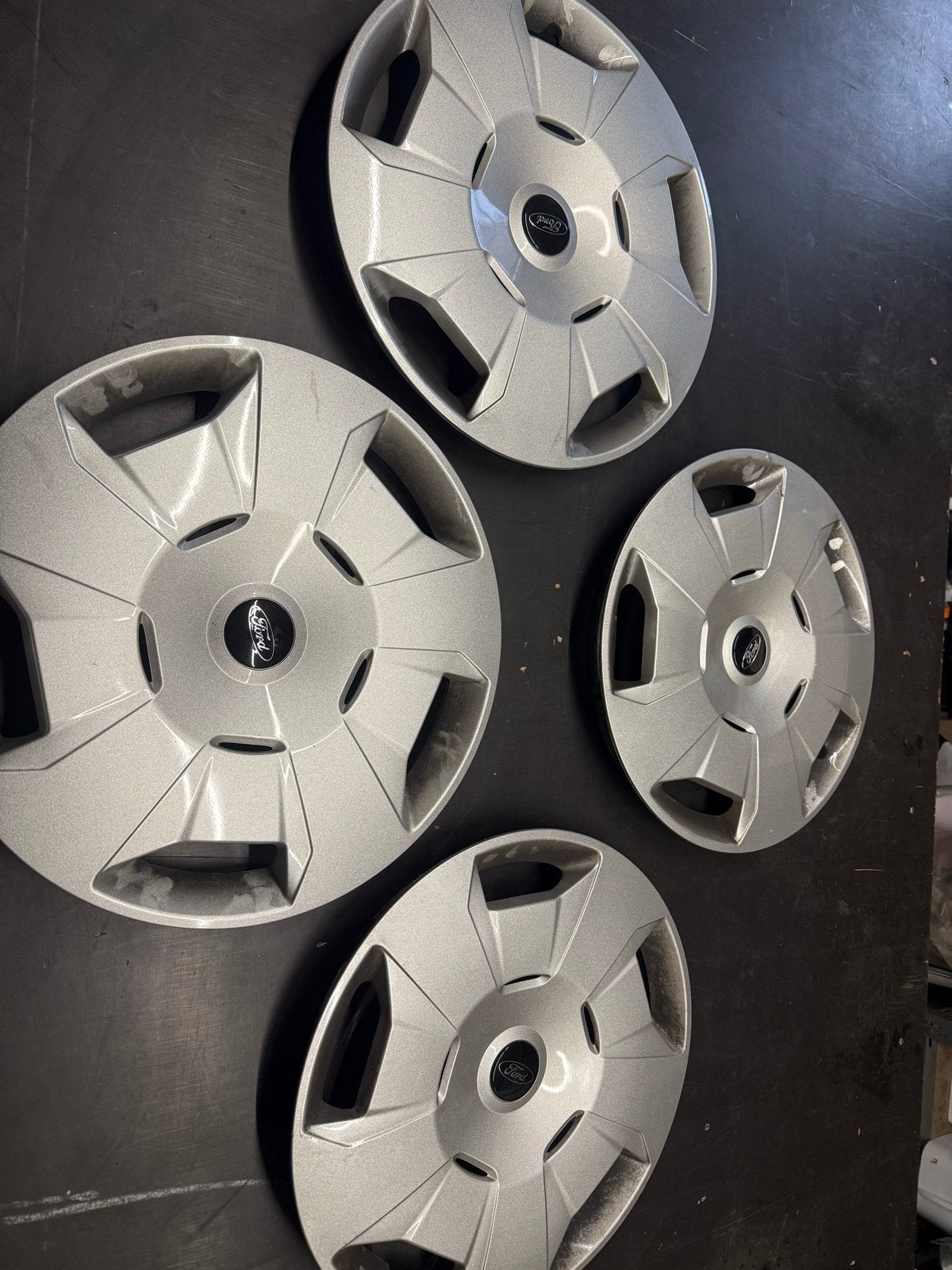 Set van 4 Ford wieldoppen transit custom 2024, Ophalen of Verzenden, Gebruikt