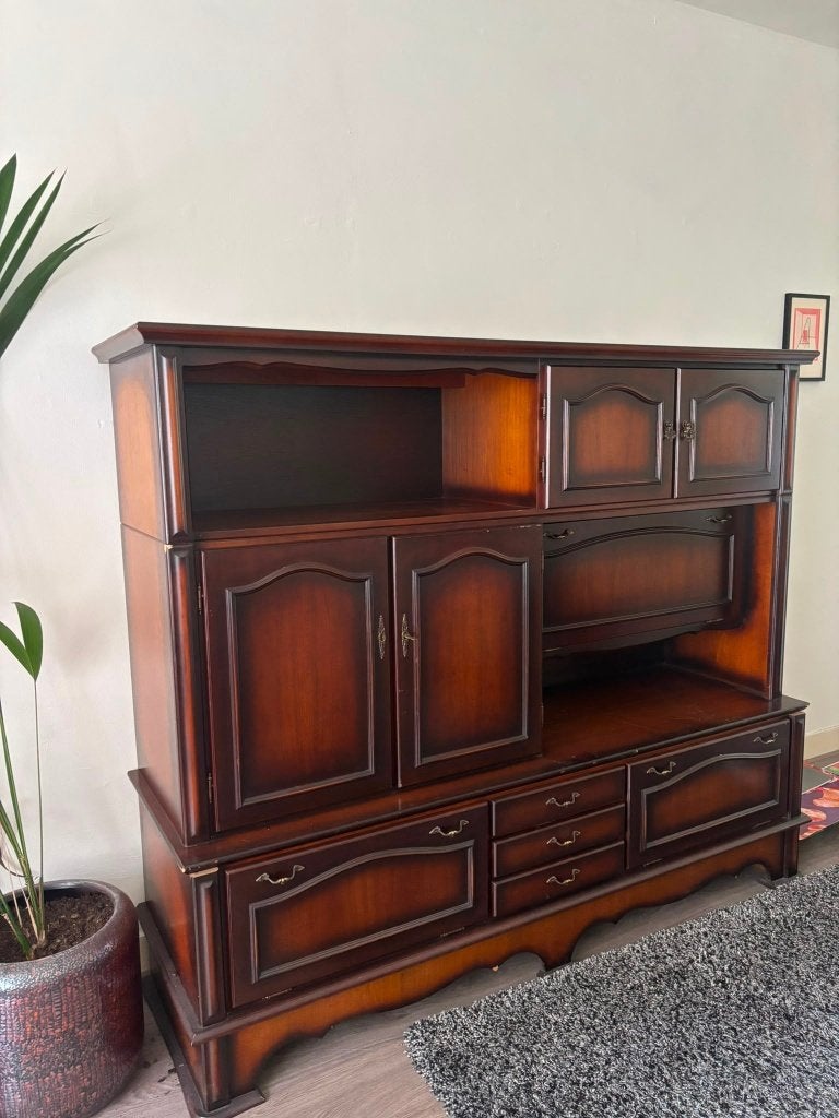 Gratis houten buffetkast / servieskast – veel opbergruimte, Huis en Inrichting, Kasten | Buffetkasten, Ophalen, Gebruikt, 200 cm of meer