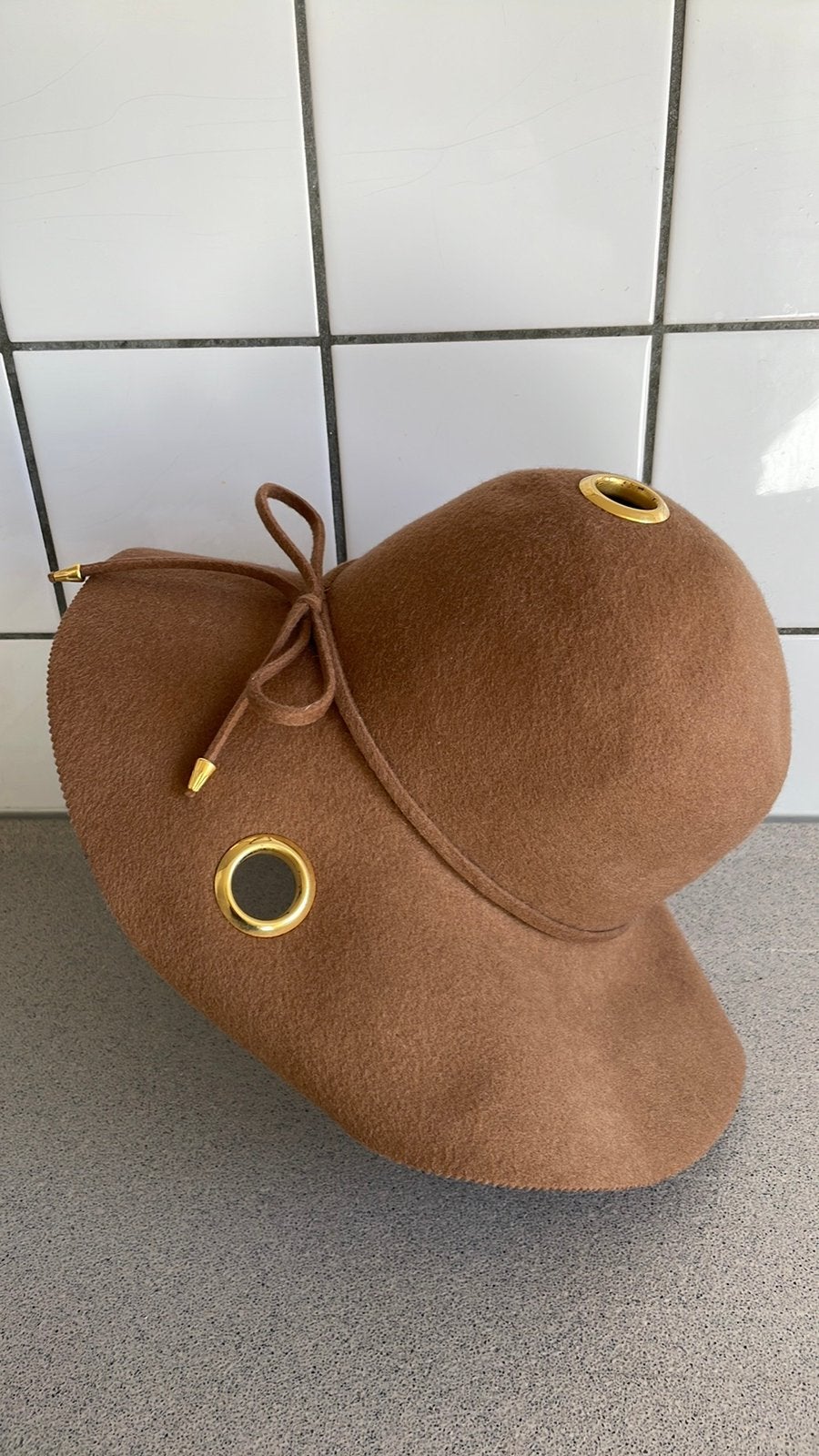 Superleuke hoed bruin koperen ringen festival, Ophalen of Verzenden, Zo goed als nieuw, One size fits all