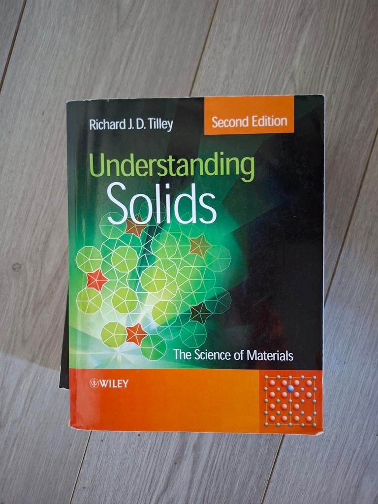 Understanding Solids - Richard J. D. Tilley (2e editie), Gelezen, Richard J. D. Tilley, Ophalen of Verzenden, WO