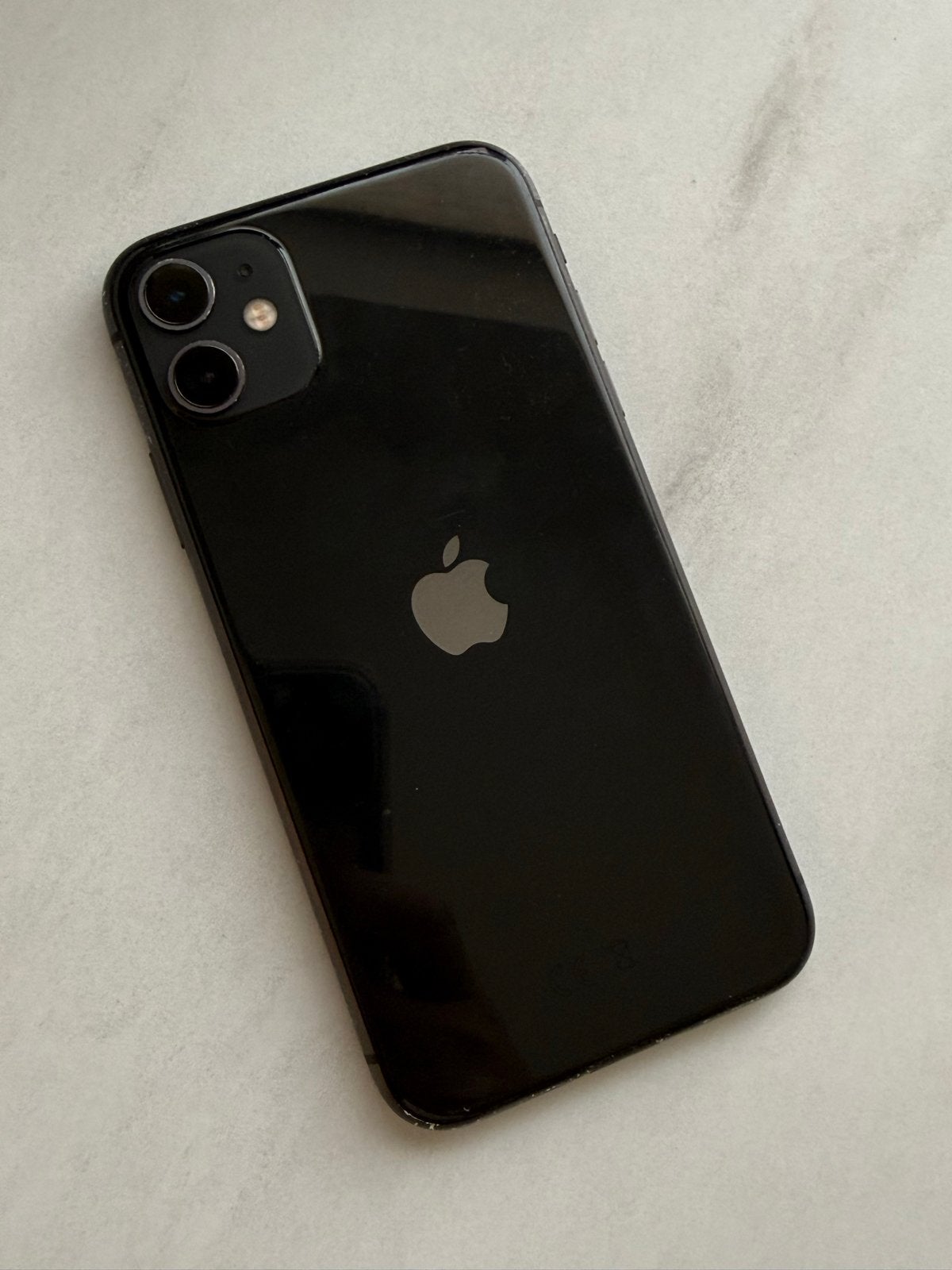 iPhone 11 Zwart - 128GB - Batterij 75%, Telecommunicatie, Mobiele telefoons | Apple iPhone, 75 %, Zwart, Zonder simlock, Zonder abonnement