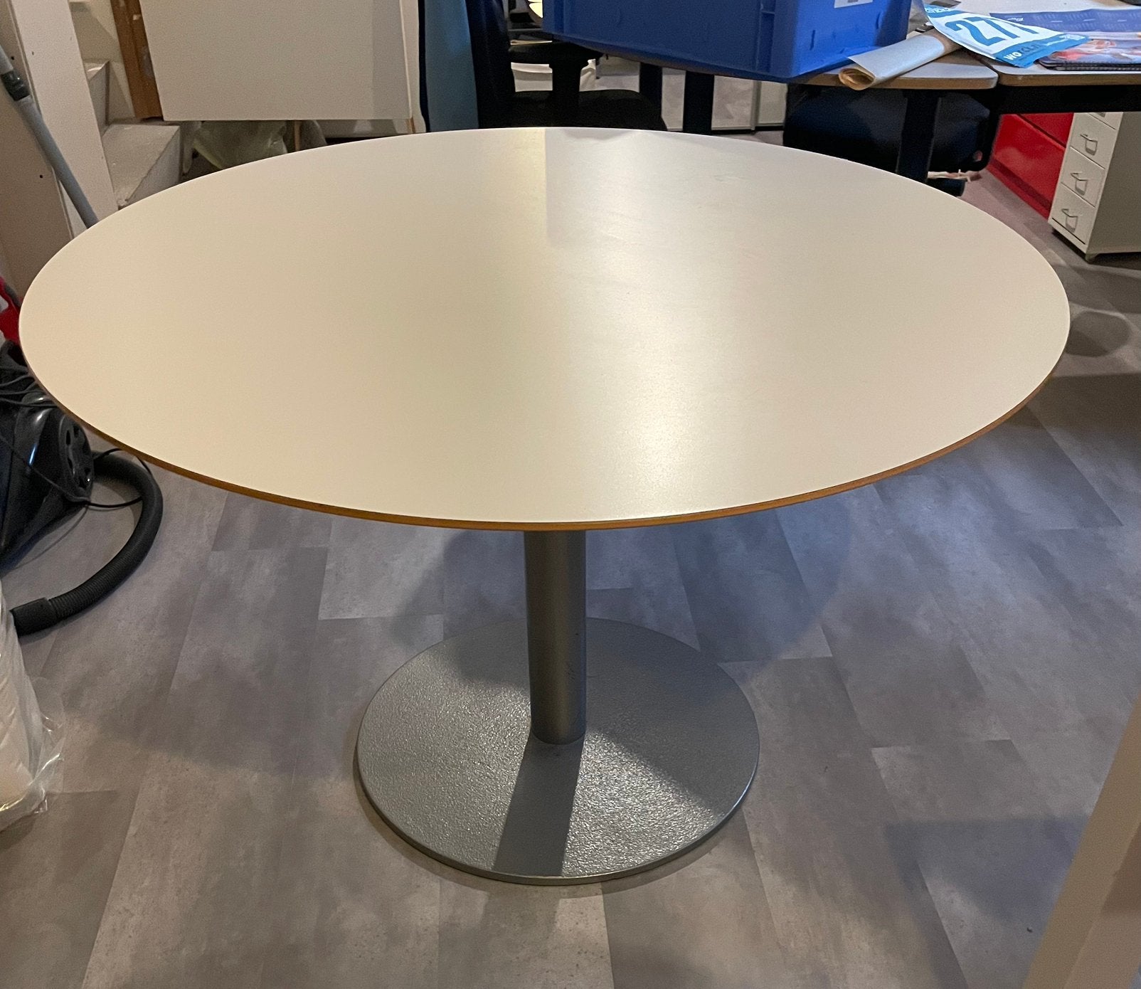 Mooie ronde tafel - wit - 118 cm, Huis en Inrichting, Tafels | Eettafels, Ophalen, Gebruikt, Rond, Vier personen