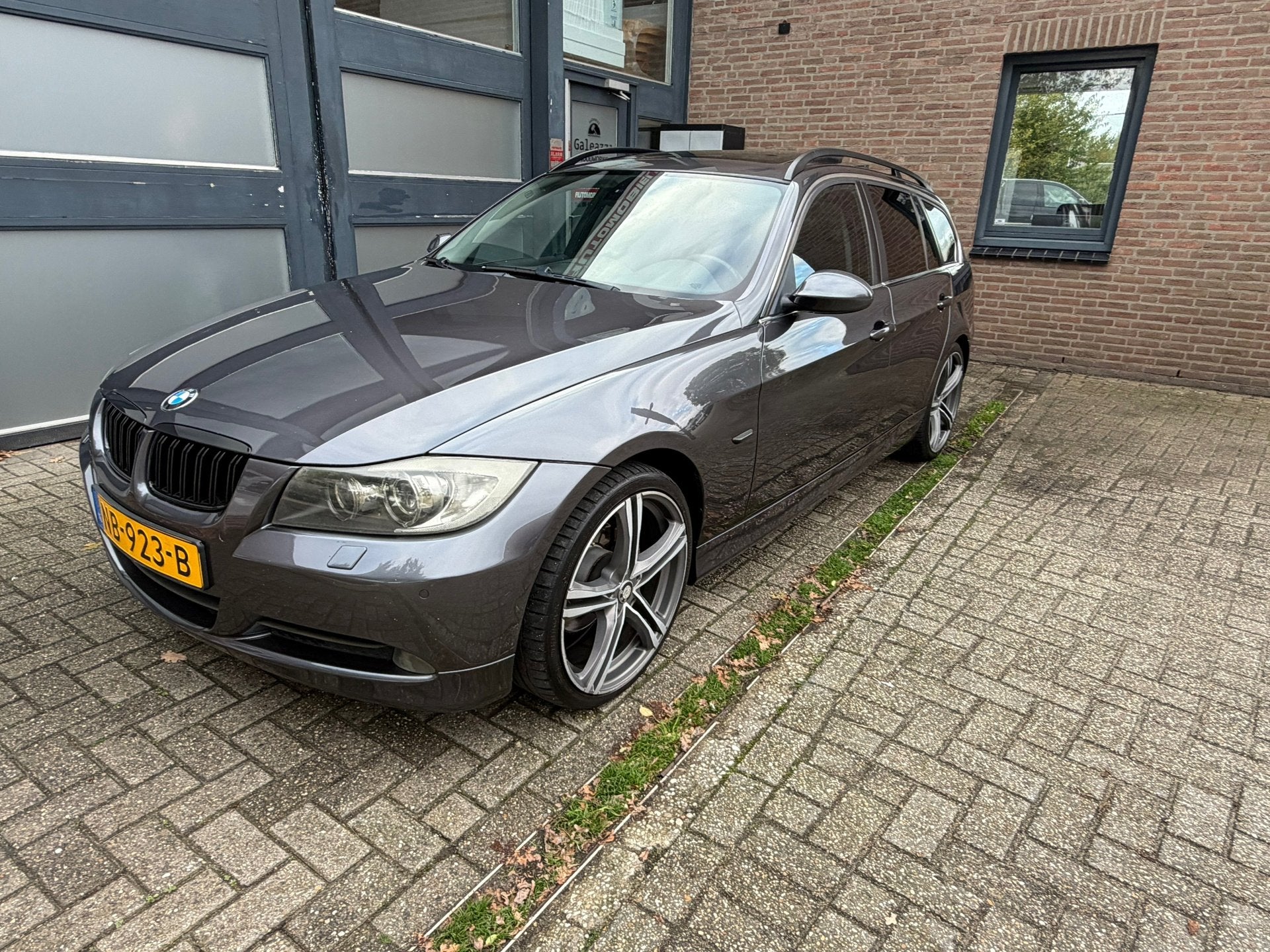 BMW 3-serie Touring 325i Executive AUT., Navi, Pano, Auto's, Automaat, Achterwielaandrijving, Gebruikt, Zwart