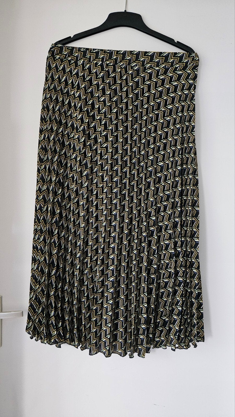 Zara geplooide lange rok. Maat S, Kleding | Dames, Ophalen of Verzenden, Zo goed als nieuw, Maat 36 (S), Onder de knie