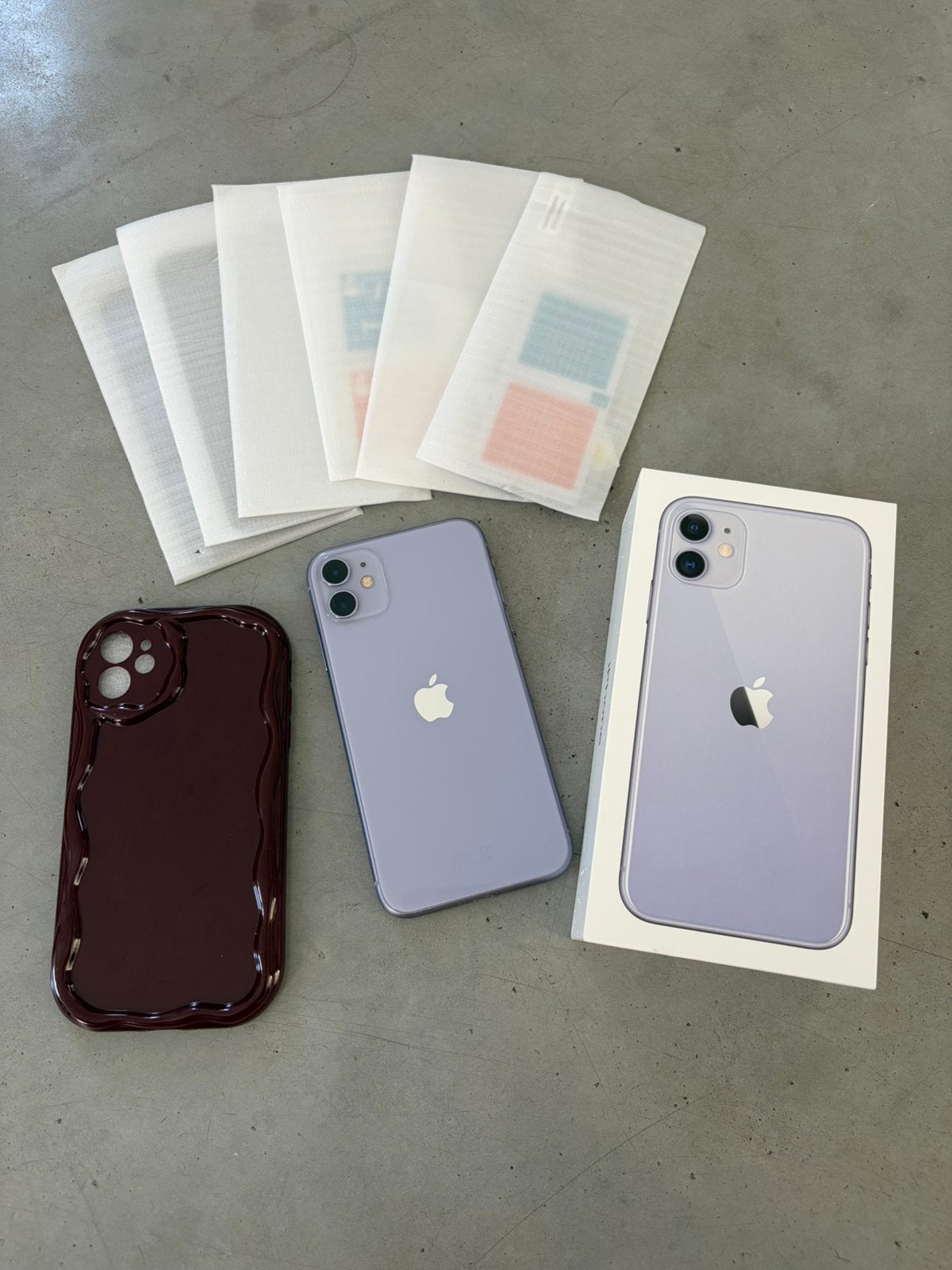 iPhone 11, zo goed als nieuw + hoesje en 6 screenprotectors, Telecommunicatie, Mobiele telefoons | Apple iPhone, Ophalen, 128 GB