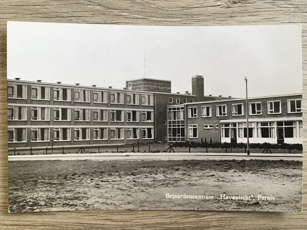 Oude Ansichtkaart Bejaardencentrum "Havenlicht", Pernis, Ophalen of Verzenden, 1960 tot 1980, Ongelopen, Zuid-Holland