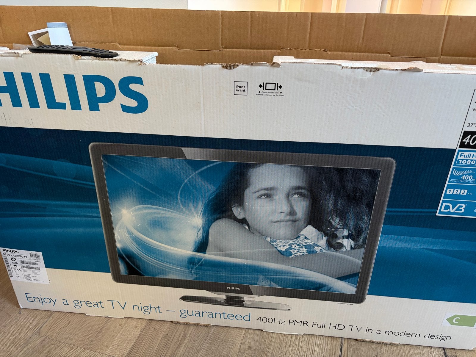 Teab Philips 4000 serie LCD TV - Full HD 1080p, 94 cm