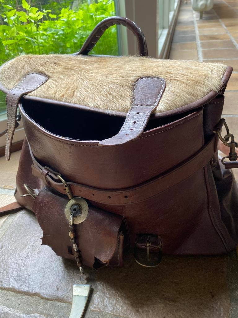 Leren tas met bont en been sluiting, Ophalen, Gebruikt, Bruin, Handtas
