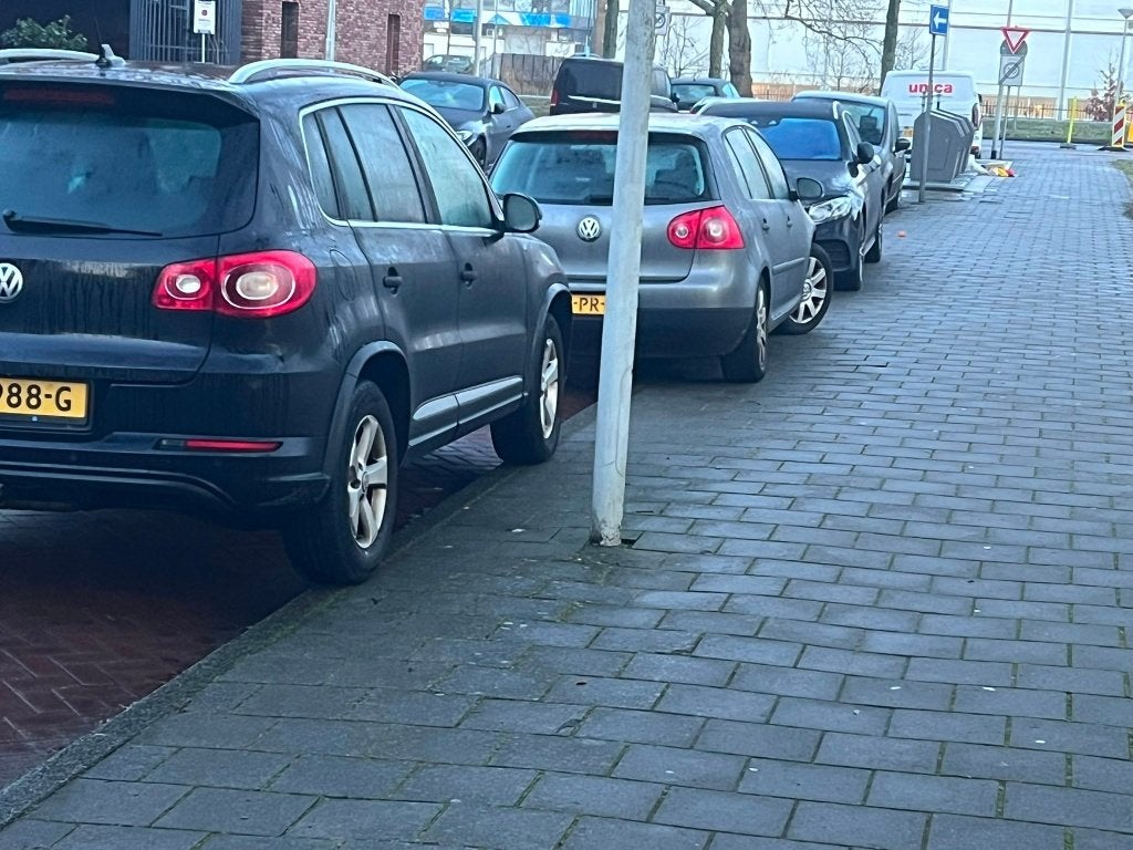 Volkswagen Tiguan 2.0 Tfsi 125KW 4MOTION 2011 Motor Defect, Auto's, Volkswagen, Stof, Zwart, 4 cilinders, 1984 cc