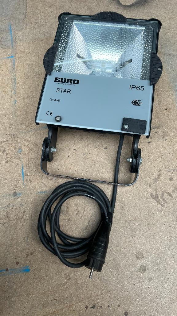 4 X Euro Lighting 150 watt bouw | Terrein verlichting, Ophalen, Gebruikt, 50 tot 200 watt, Lamp met armatuur