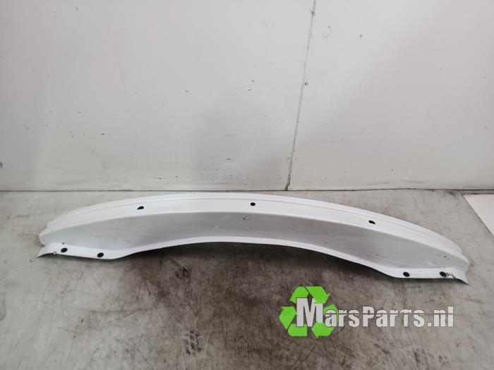 Bumperframe achter van een Tesla Model S
