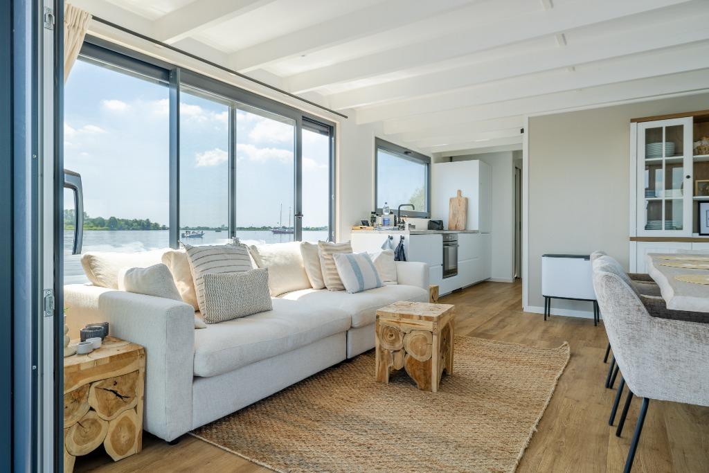Nieuw te bouwen houseboat met ligplaats in Amsterdam 10-15 m, 55 m², 3 kamers, Verkoop zonder makelaar, Amsterdam
