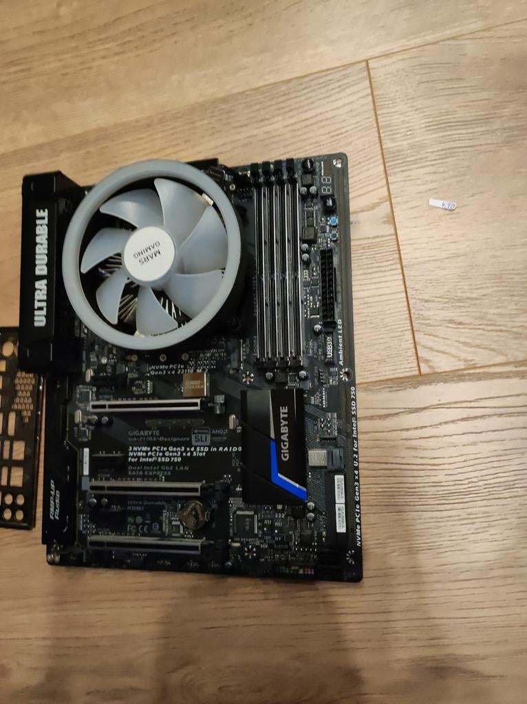 Gigabyte GA-Z170X Moederbord met i7 7700 lga1151, Computers en Software, Moederborden, Gebruikt, Intel, DDR4, Ophalen of Verzenden