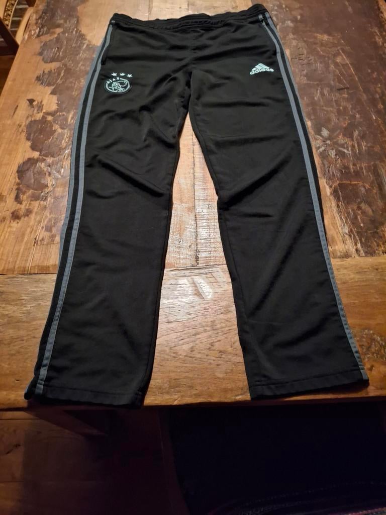 Adidas trainingsbroek AJAX, Ophalen of Verzenden, Zo goed als nieuw, Jongen of Meisje, Sport- of Zwemkleding