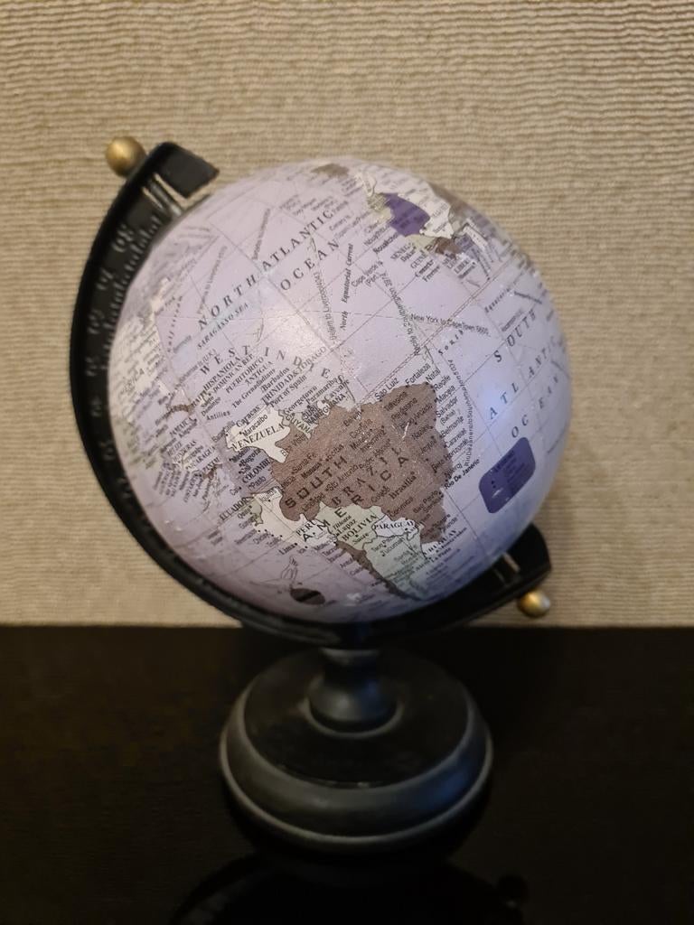 Kleine oude wereldbol. Geschikt voor decoratie, Huis en Inrichting, Woonaccessoires | Wereldbollen, Ophalen of Verzenden