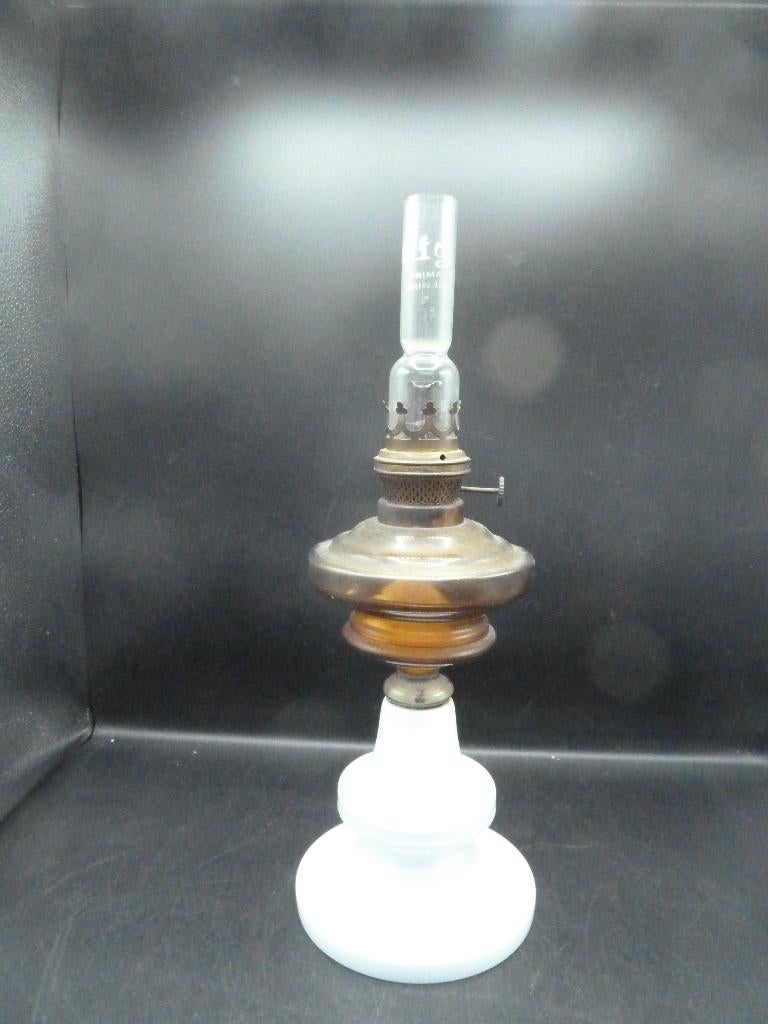 Antieke porseleinen petroleumlamp olielamp, Antiek en Kunst, Antiek | Lampen, Ophalen of Verzenden
