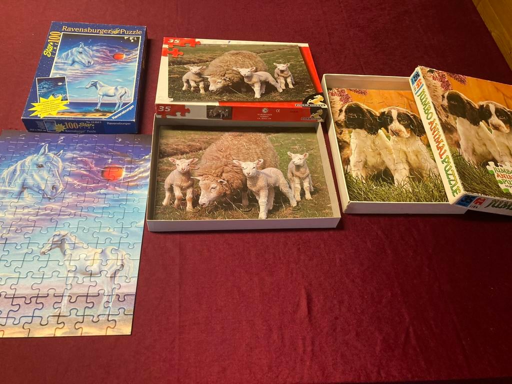 3 Kinderpuzzels: Dieren (Paarden, Schapen, Honden), Ophalen of Verzenden, Minder dan 500 stukjes, Zo goed als nieuw, Legpuzzel