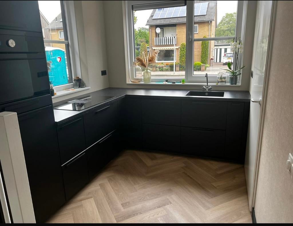 IKEA Kungsbacka Zwarte Keukenfronten, Huis en Inrichting, Keuken | Complete keukens, Zo goed als nieuw, Hoekkeuken, Zwart, Kunststof
