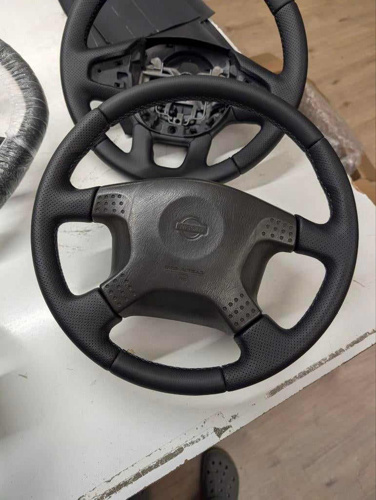 Stuurwiel Stuur Nissan Patrol NIEUW BEKLEED, Nieuw, Ophalen of Verzenden, Nissan