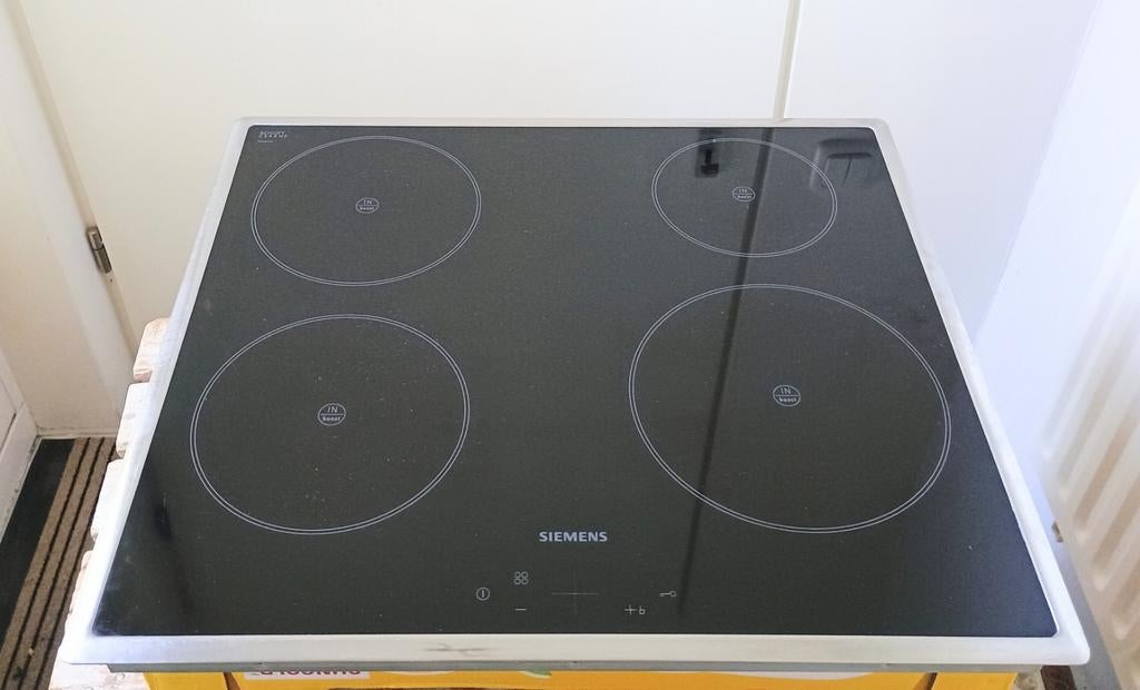 Siemens inbouw inductiekookplaat EH645QE11E/02 Type HMII40C, Witgoed en Apparatuur, Gebruikt, Verzenden, ., 4 kookzones