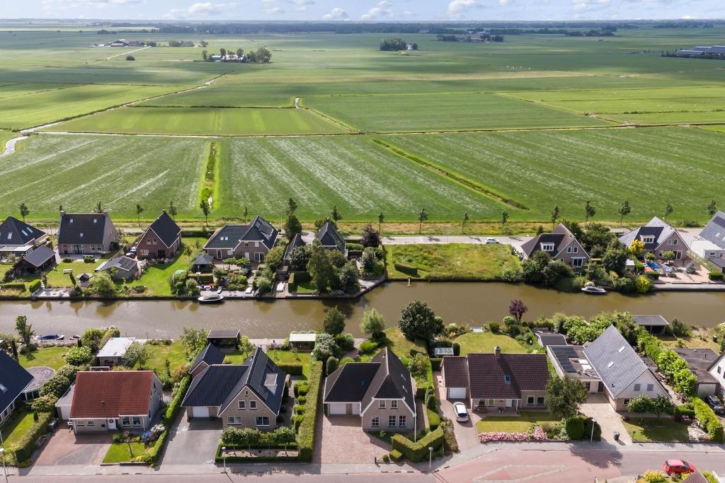 Ruime vrijstaande woning  aan open vaarwater Friesland, Huizen en Kamers, Huizen te koop, 500 tot 1000 m², Vrijstaande woning