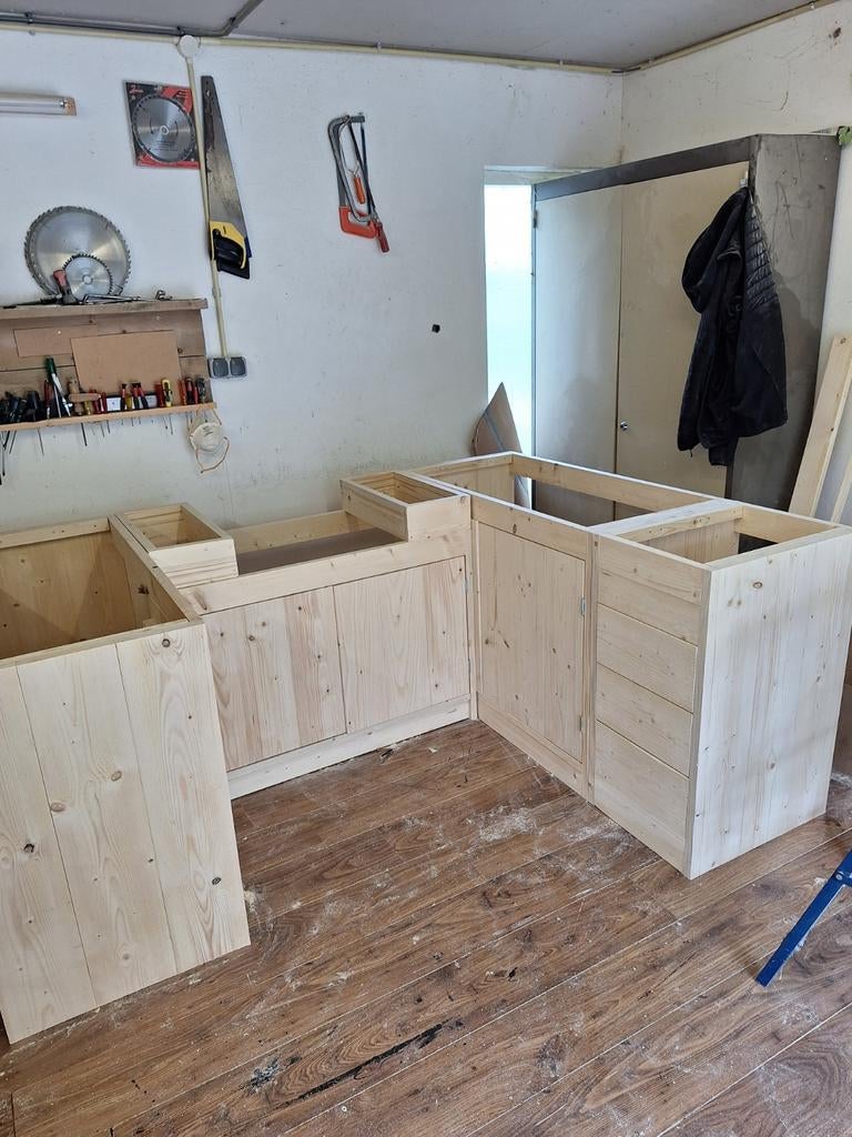 Keukenblok van terug gedroogd en geschaafd hout, Huis en Inrichting, Keuken | Keukenelementen, Ophalen of Verzenden, Nieuw