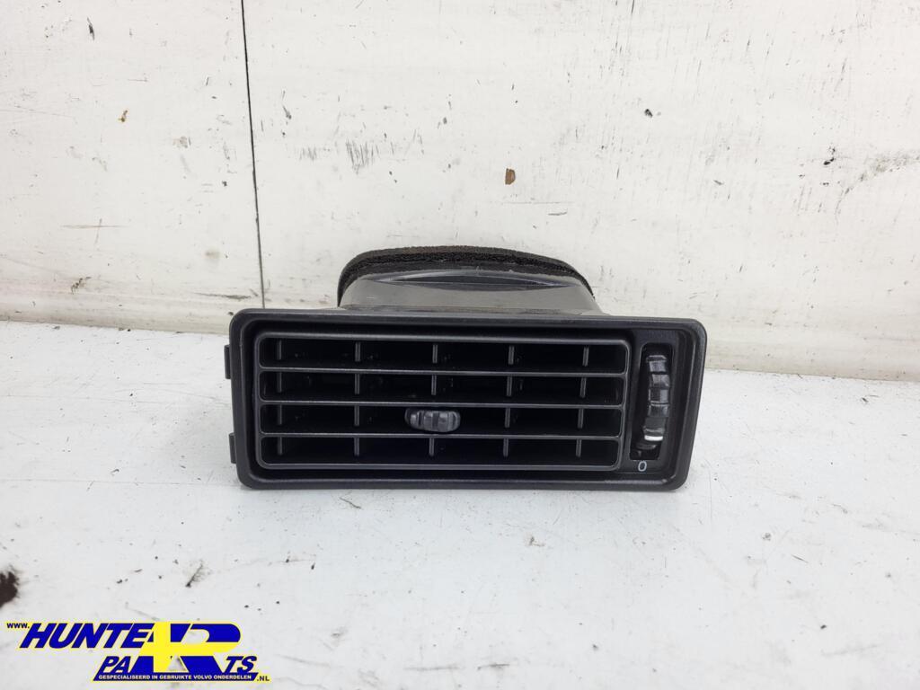Luchtrooster dashboard zwart Volvo 850 ('91-'96) 9145894, Gebruikt, Ophalen of Verzenden, Volvo, Volvo