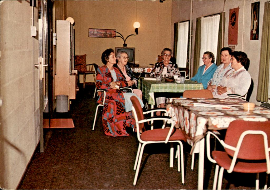 St Elisabeth ziekenhuis Tilburg, patienten jaren 70, Ophalen of Verzenden, 1960 tot 1980, Gelopen, Noord-Brabant