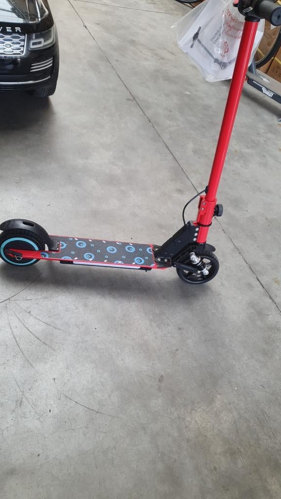 Elektrische kinder step, Ophalen of Verzenden, Nieuw, Elektrische step (E-scooter), Semati