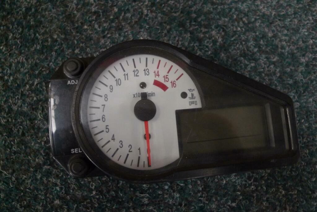 Dashboard origineel km teller unit gsxr loc.11, Ophalen, Gebruikt