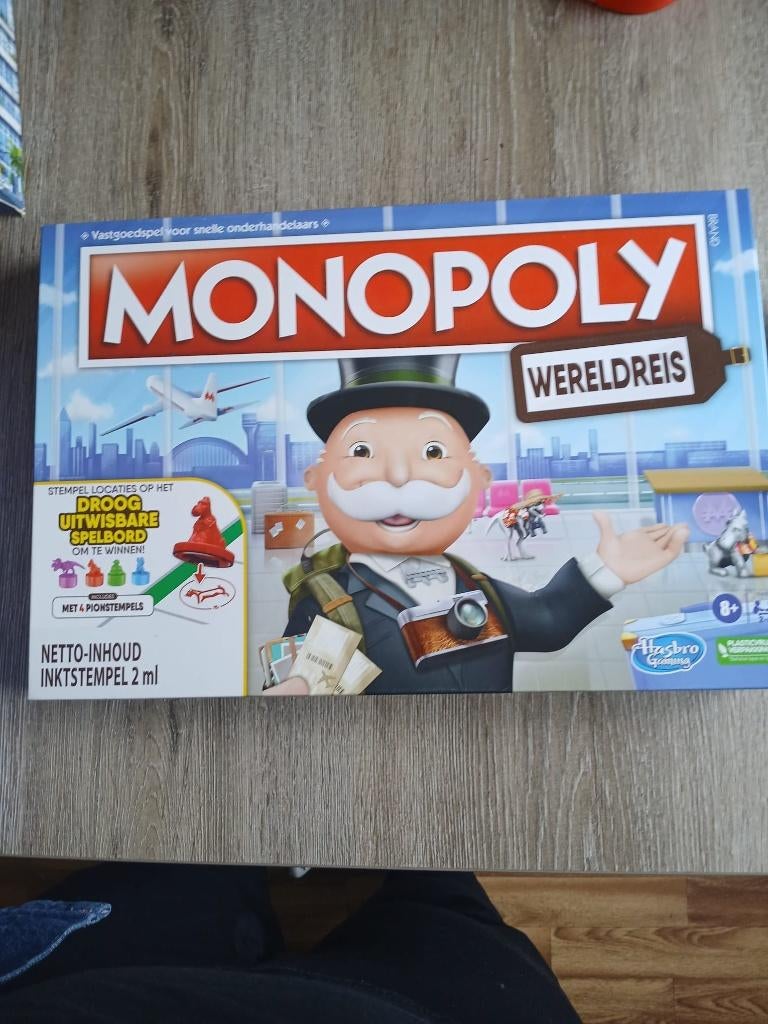 monoploy werledreis, Hobby en Vrije tijd, Gezelschapsspellen | Bordspellen, Drie of vier spelers, Verzenden, Nieuw, Hasbro