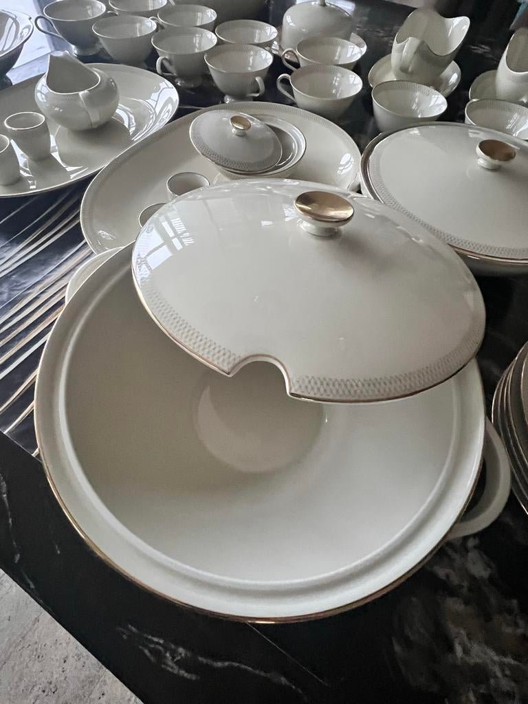 Heinrich Anmut Goldene Medaille Servies 90-delig, Antiek en Kunst, Ophalen