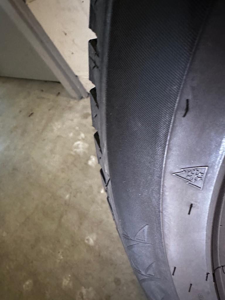 Winterbanden 235, Auto-onderdelen, Banden en Velgen, 19 inch, 235 mm, Band(en), Winterbanden