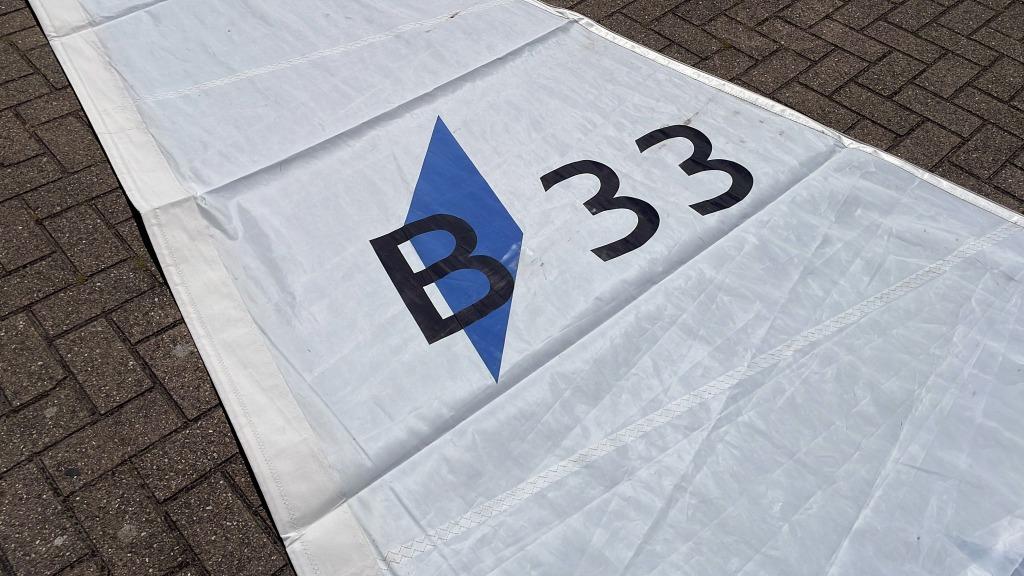 Foto 12 van Meerdere rolgrootzeilen (Bavaria 32 / 33 / 34)