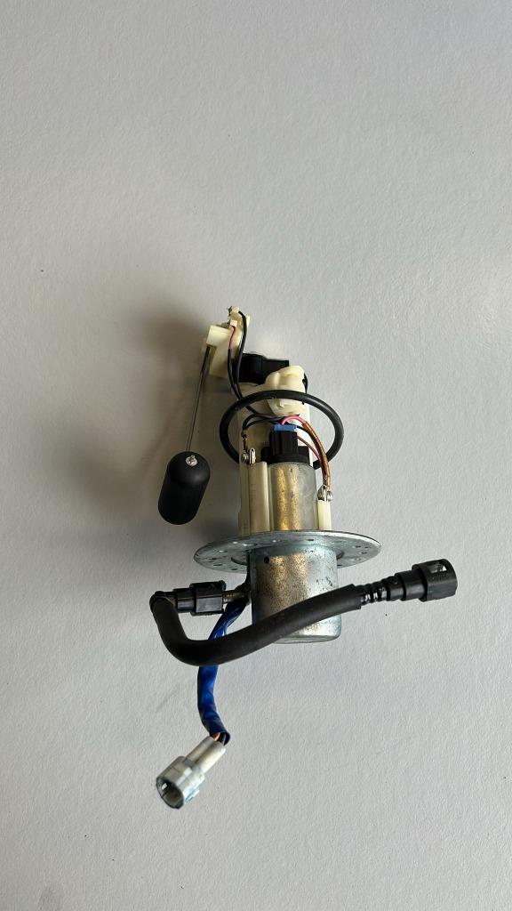 Brandstofpomp, Benzinepomp Suzuki GSX-R 750 2006 K6 / K7, Motoren, Ophalen of Verzenden, Gebruikt