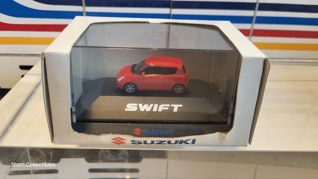 Rietze Suzuki Swift Red Dealer Edition, Rietze, Ophalen of Verzenden, Bus of Vrachtwagen