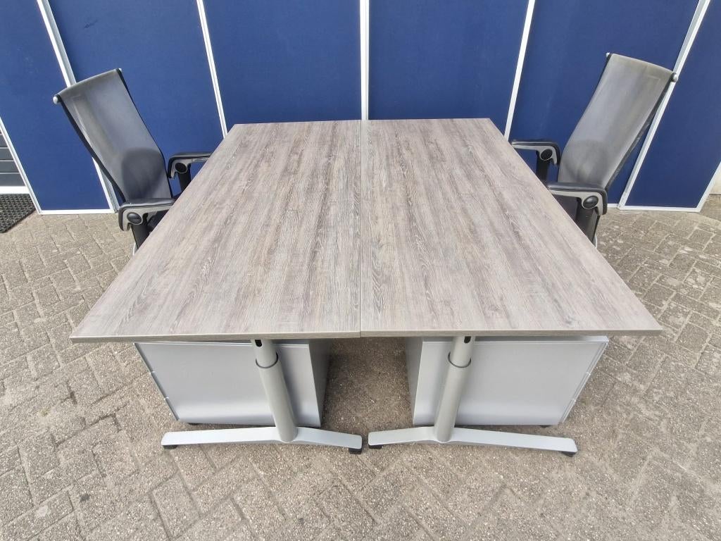 40x Steelcase bureau nieuwe bladen ( ook kasten ed te koop, Postbus, Sales@steelcase.com, In hoogte verstelbaar, Ophalen of Verzenden