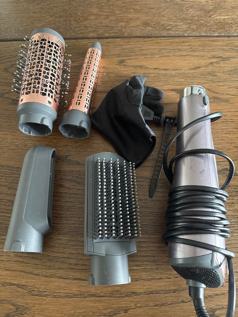 Babyliss Haarfohn met 4 opzetstukjes, Ophalen of Verzenden, Gebruikt, Haarverzorging