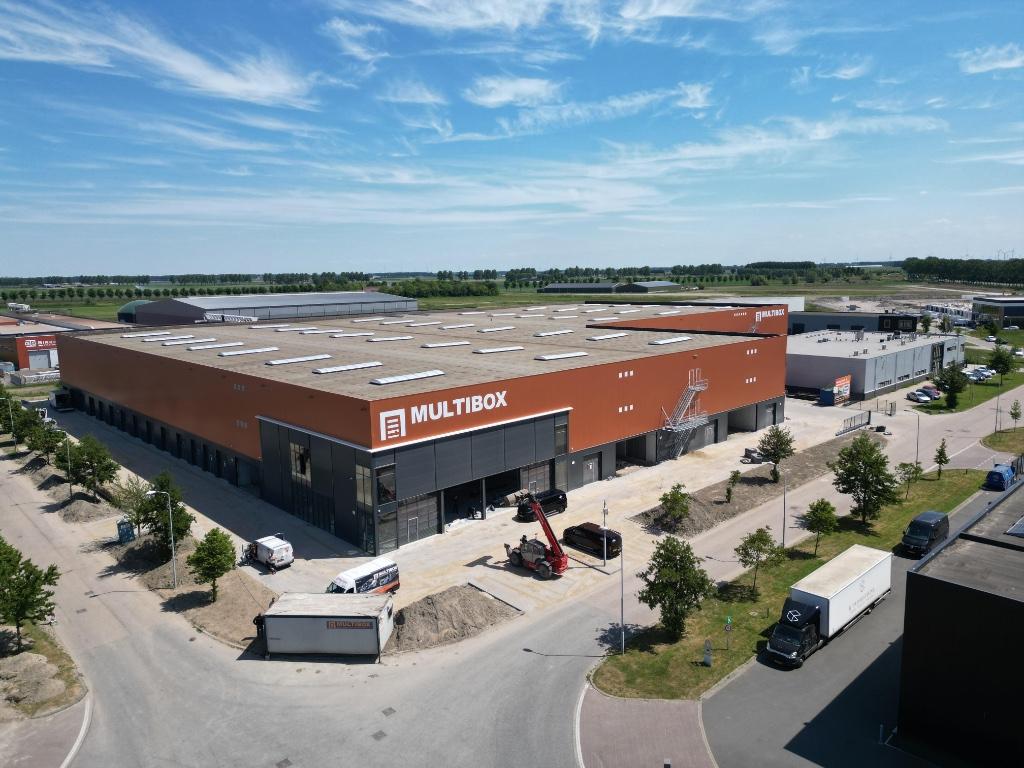 TE KOOP GARAGEBOXEN/BEDRIJFSUNITS OUDE-TONGE O, 50 m², Koop, Bedrijfsruimte