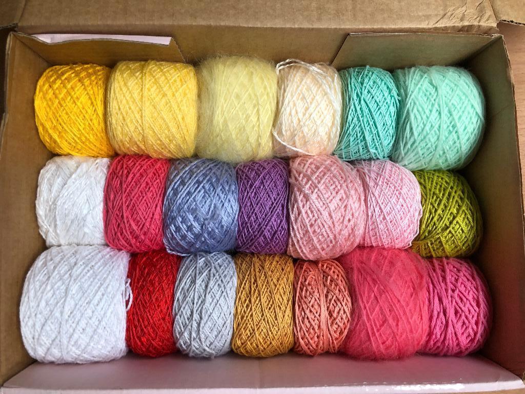 Restjes garen lente/ pastelkleuren, Hobby en Vrije tijd, Breien en Haken, Ophalen of Verzenden, Gebruikt, Breien of Haken, Wol of Garen