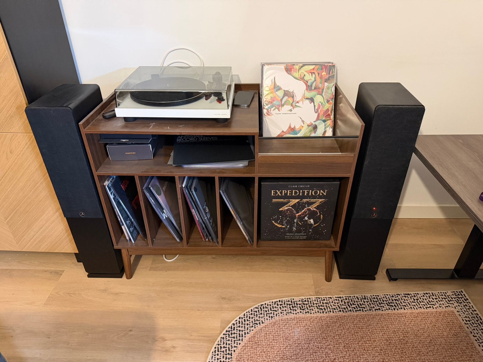 Argon Audio FENRIS A55 walnut, active floorstanding speakers